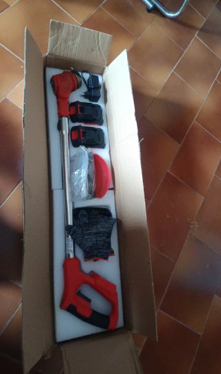 Desbrozadora Inalámbrica + Accesorios