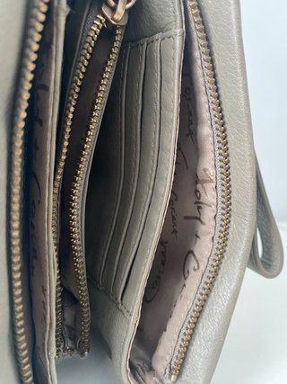 Bolso Clutch Gris Foley + Corinna