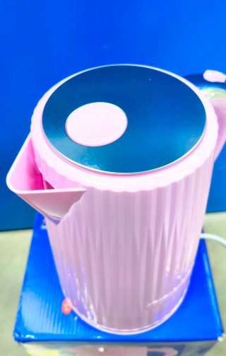 Hervidor Russell Hobbs modelo Eden, Frambuesa