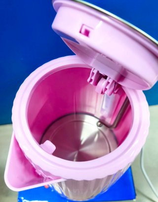Hervidor Russell Hobbs modelo Eden, Frambuesa