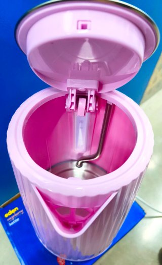 Hervidor Russell Hobbs modelo Eden, Frambuesa