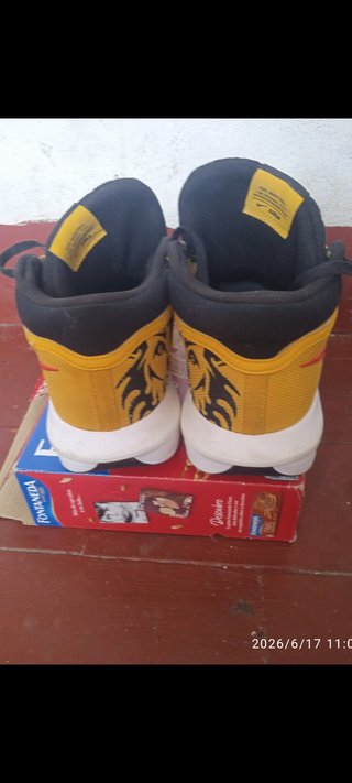 Zapatillas Nike LeBron Witness VIII