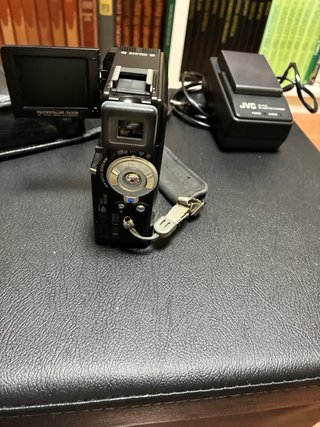 Cámara JVC Mega Pixel 200x Video/Foto