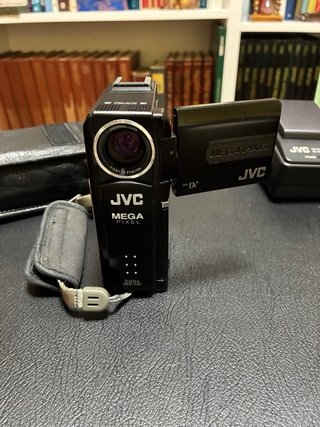 Cámara JVC Mega Pixel 200x Video/Foto