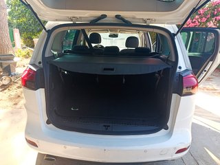 Opel Zafira Tourer 2015