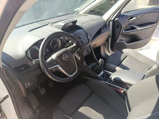 Opel Zafira Tourer 2015