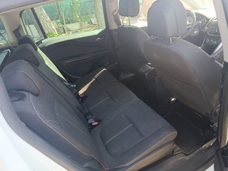 Opel Zafira Tourer 2015