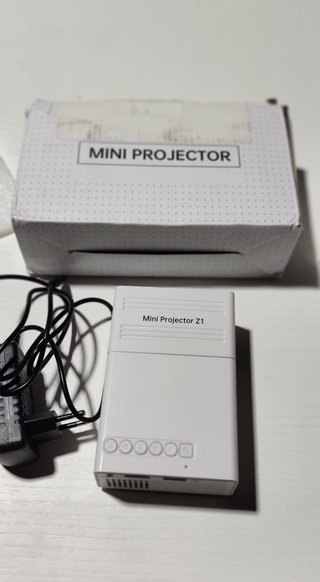 Mini Proyector Blanco y Negro