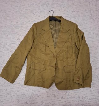 Conjunto Chaqueta, Pantalón y Blusa