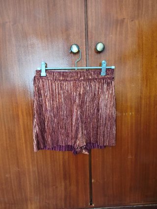 Pantalón corto brillante fiesta H&M T.34