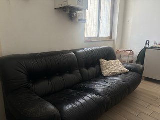 Divano in pelle nero