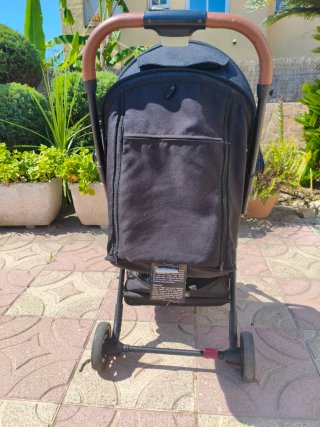 Silla de paseo Lionelo ligera y reclinable
