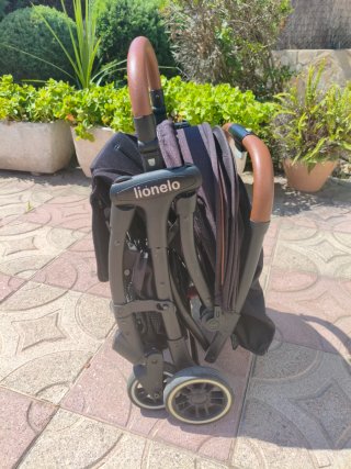 Silla de paseo Lionelo ligera y reclinable