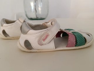 Sandalias niña barefoot/respetuosas T. 28 Fluffy