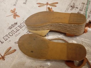 Sandalias cuña beige y marrón talla 37
