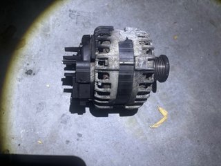 Alternador Bosch Nissan F000 BLO 814 14V 80-150A