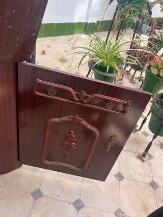 Máquina de coser SINGER antigua modelo 810-Z2 con