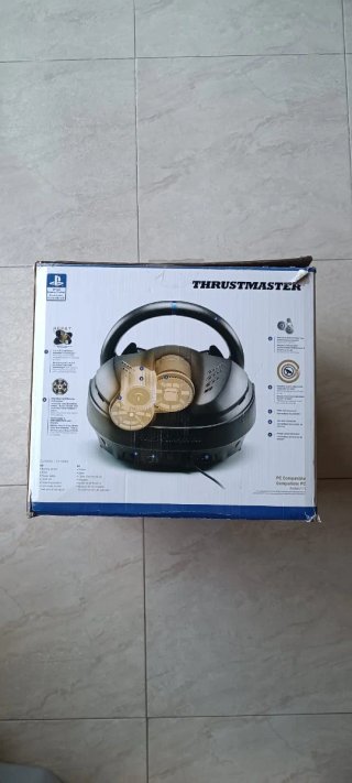 Thrustmaster T300RS + T3PA 3 pedales PS5 PS4 PC
