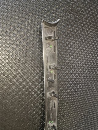 Audi 8W0867410 Plástico