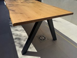 Mesa de comedor madera. Medidas 210 x 78cm.