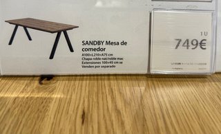 Mesa de comedor madera. Medidas 210 x 78cm.