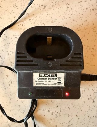 Cargador Practyl AC Adaptor 9VDC 500mA