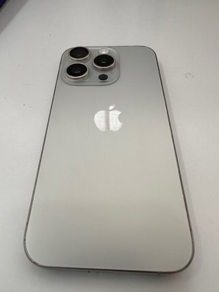Chasis iPhone 15 Pro con cámaras y batería