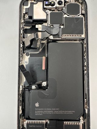 Chasis iPhone 15 Pro con cámaras y batería