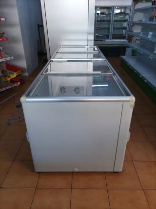 Arcón congelador supermercado 2,5m