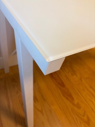 Mesa de escritorio cristal y metal blanca