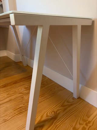 Mesa de escritorio cristal y metal blanca