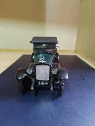 Maqueta coche clásico T-43843