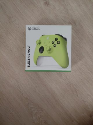 Xbox Series S Blanca 512 GB SSD y cascos gaming