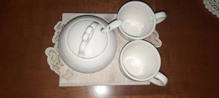 Zuccheriera in ceramica bianca con cuori