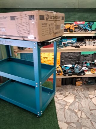 Carrello attrezzi Victeche con ruote