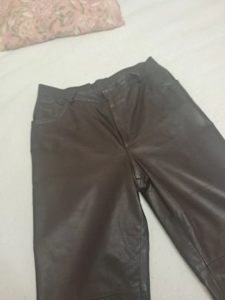 Pantalón de piel marrón Talla 42