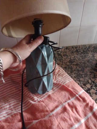 Lámpara de diseño azul y beige