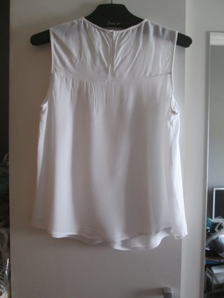 BLUSA BLANCA CON ENCAJE MANGO