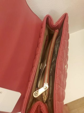 Borsa Guess tracolla trapuntata