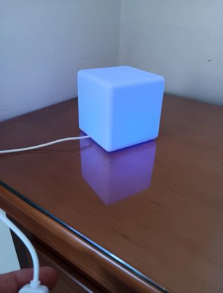 Lámpara LED Cubo varios colores
