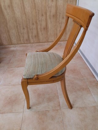 Silla de comedor de madera
