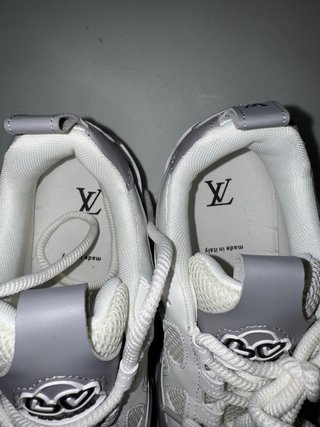 Zapatillas Louis Vuitton Skate Grises y Blancas