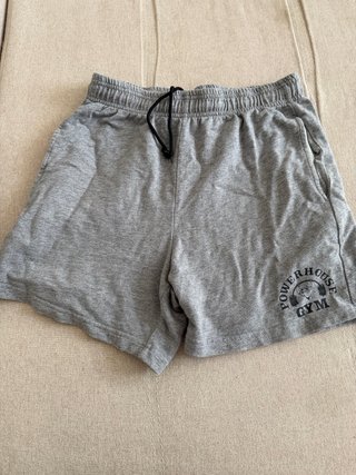 Pantalón corto de gimnasio gris s-m