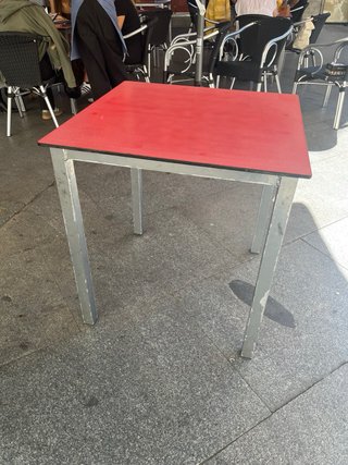 25 Mesas de terraza metálica roja