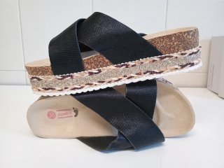 Sandalias JOMIX plataforma negras y doradas