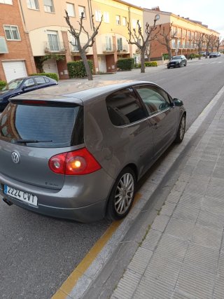 Volkswagen Golf 2004