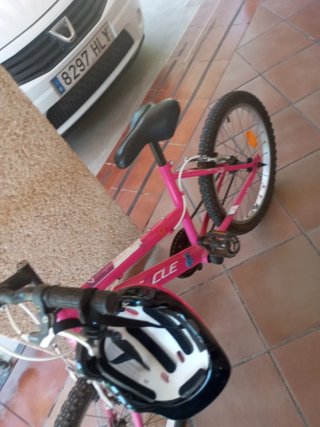 Bicicletta rosa per bambina