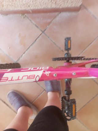 Bicicletta rosa per bambina