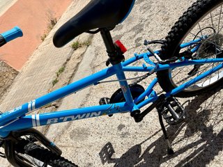 Bicicleta infantil B'TWIN azul