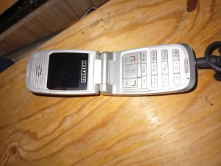 Teléfono Móvil Antiguo Naranja/Negro